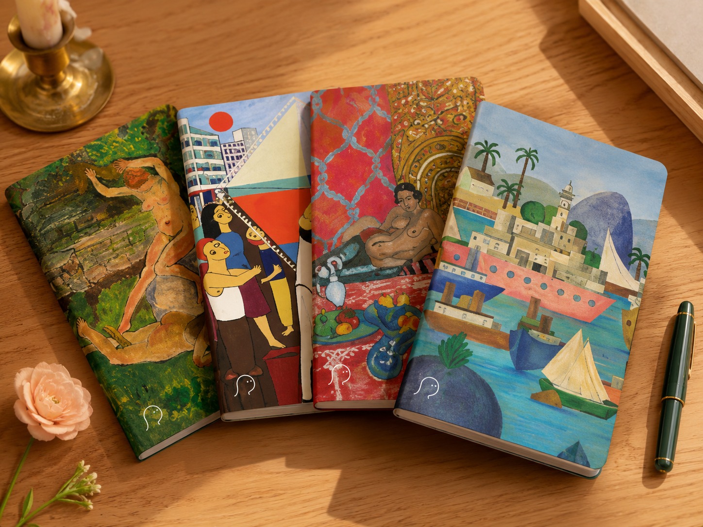 Cuadernos Habituarte con obras reales de Thelma Arias y logo Habituarte